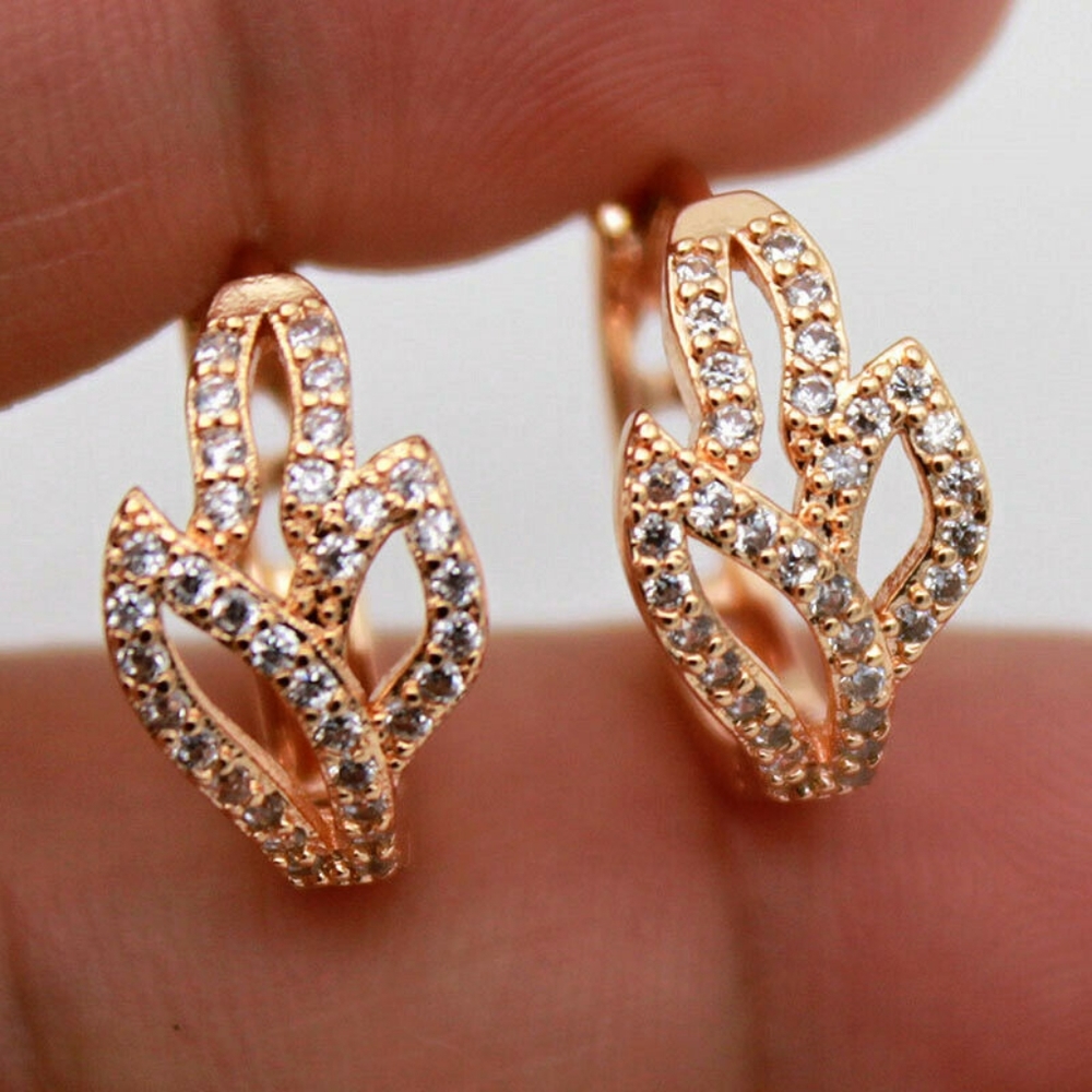 18kt Gold Topaz Leaf Design Earrings